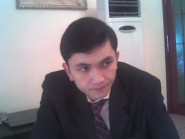 Taхир Шапарханов