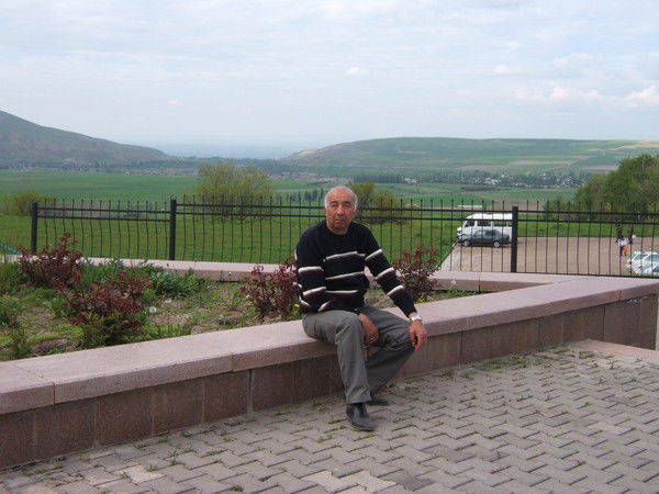 Хакимджан Атамурзаев