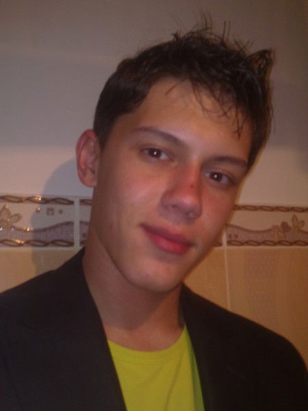 Cердар Мопыев