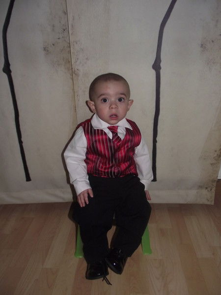 Дяденька Маленький