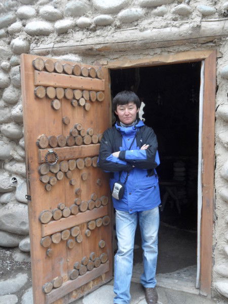 Maksi Janushbekovich