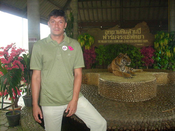 Руслан Ханов