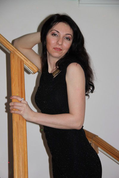 Наташа Яшагина