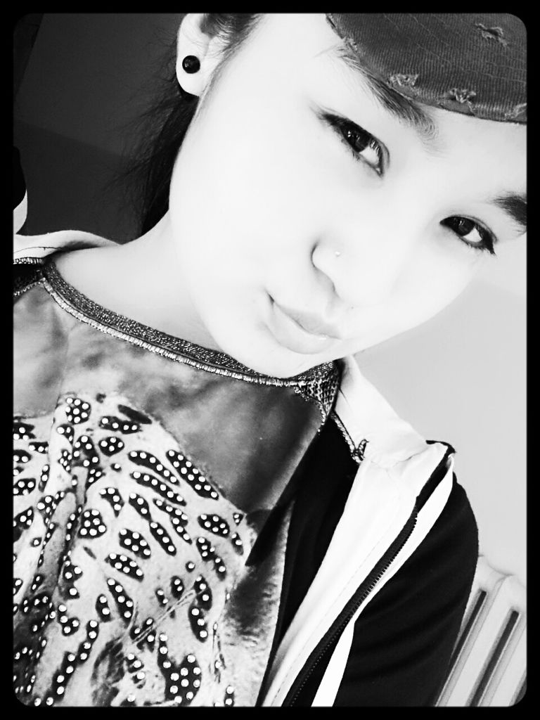 Айгерим Ашир0Ва