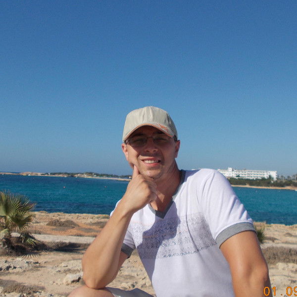 Эдуард Хаустов