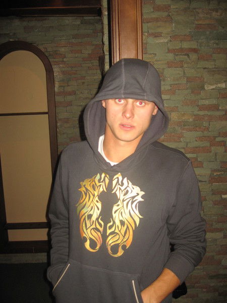 Dima Leonov (Оф.стр.)