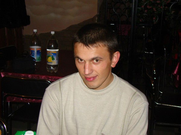 Володимир Стеценко