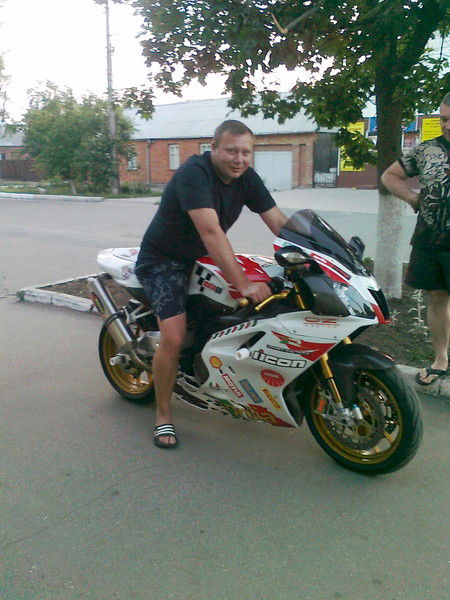 Игорь Андреев