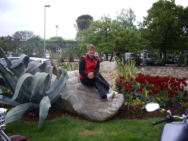 Нина Любимова