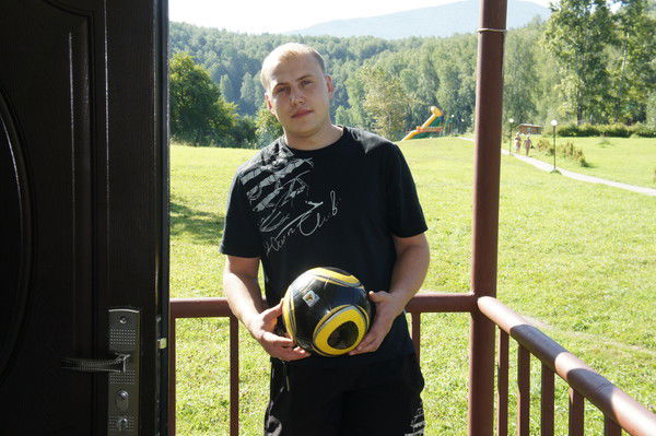 Антон Зюрин