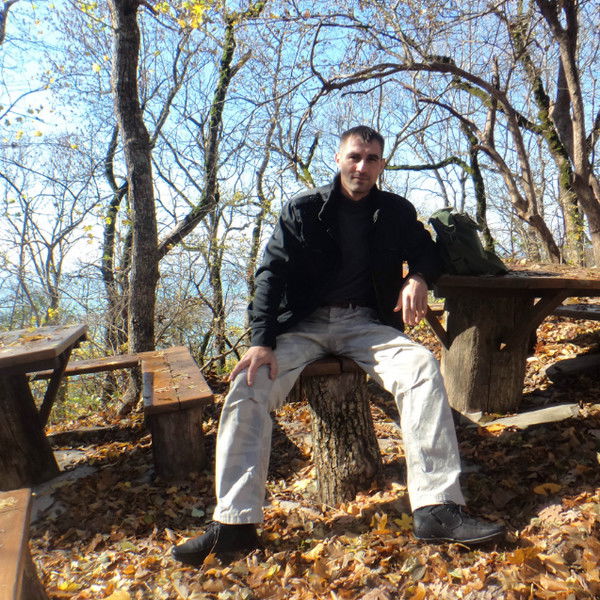 Роман Симон