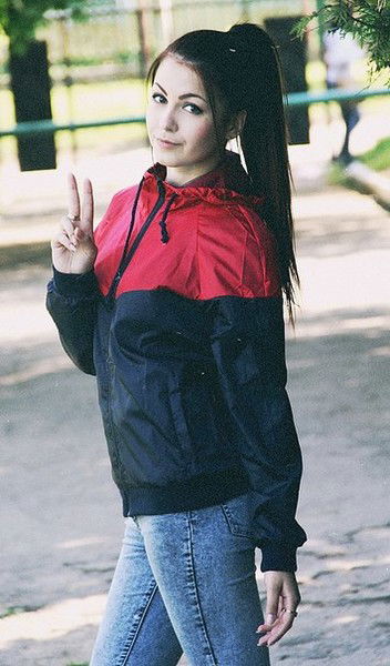 Карина Холод