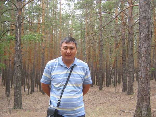 Бейбiт Манат