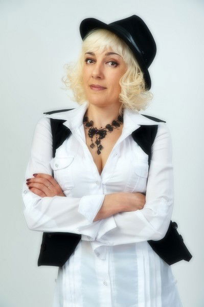 Даниэла Свит