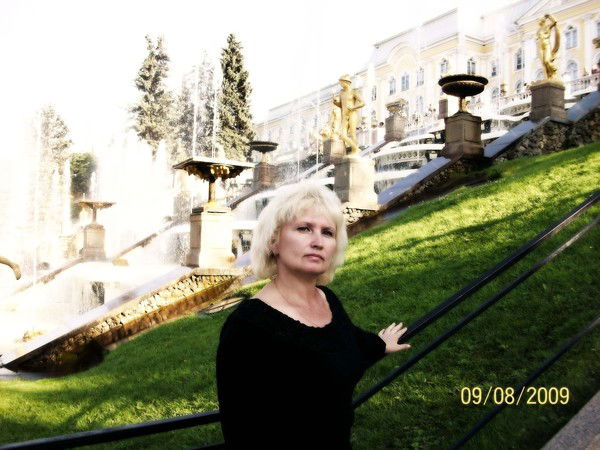 Елена Наумова