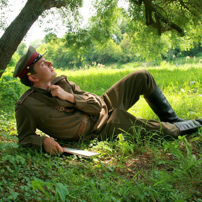 Антон Муравьёв