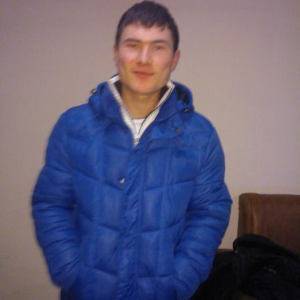 Умид Махмудов