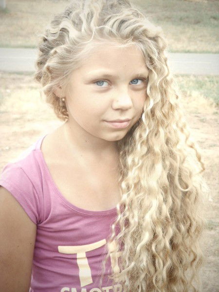 Алекса Попова*))