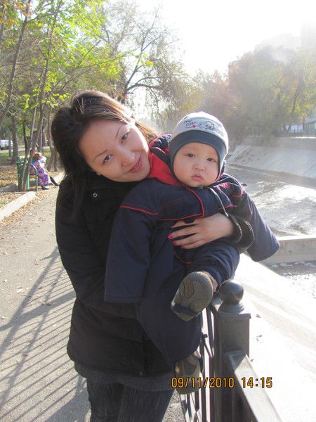 Erzhan Мен Zhaniya Aubakirov