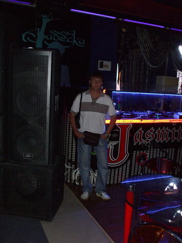 Александр Артамонов