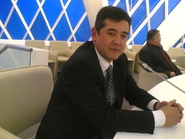 Мурат Хизметов