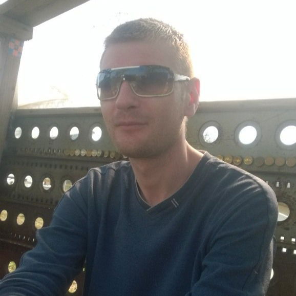 Владимир Новиков