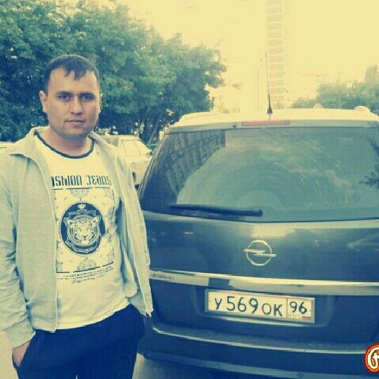 Шараф Муродов