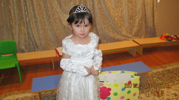 Елена Елена