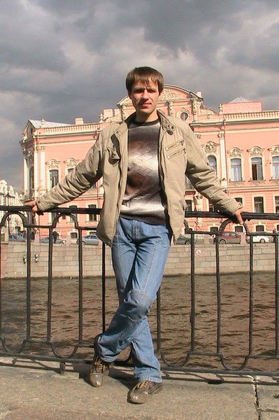 Артём Попов