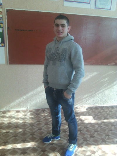 Роман Насибян