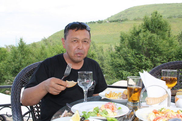 Асылбек Аскаров