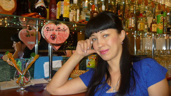 Лариса Елатомцева