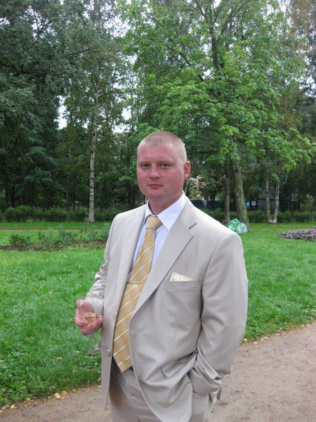 Алексей Заворотний