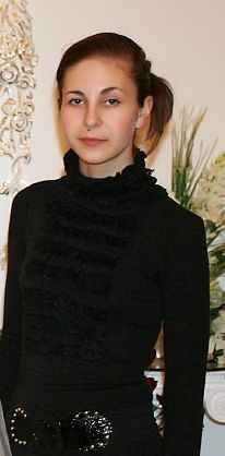 Оля Петрова