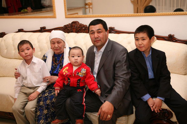 Жанболат Онласынов