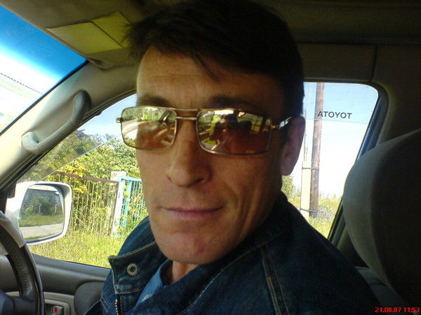 Владимир Захаров