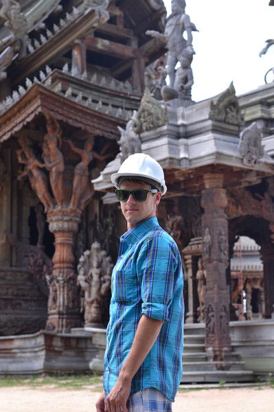 Денис Иванов