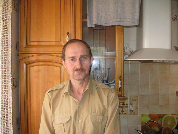 Анатолий Гутов