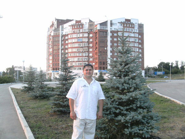 Александр Парамонов