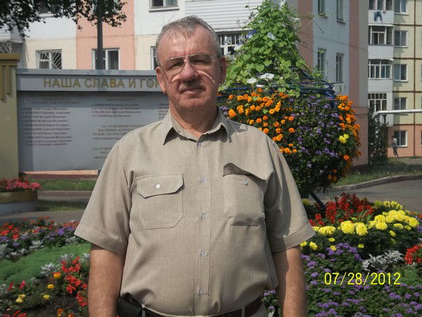 Виктор Савельев