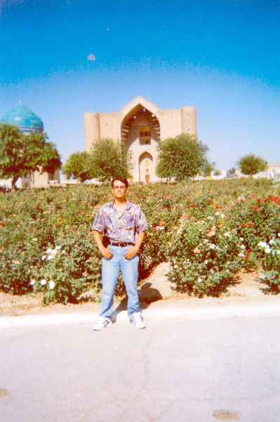 Султан Насыров