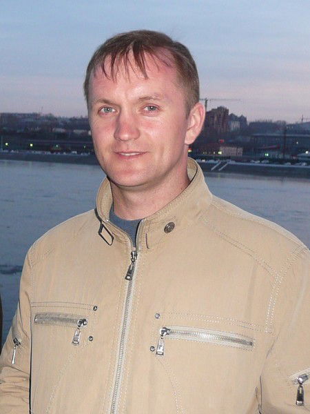 Денис Гребенников