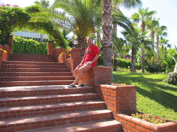 Александр _____