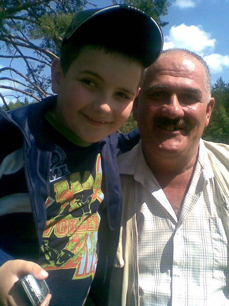 Авто Мебония