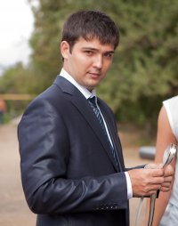 Максим Леонидович