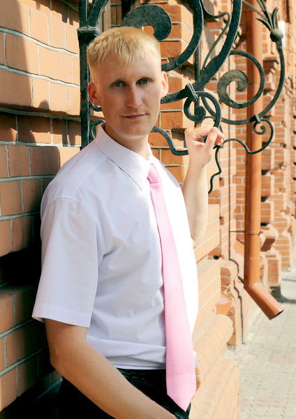 Михаил Ларин