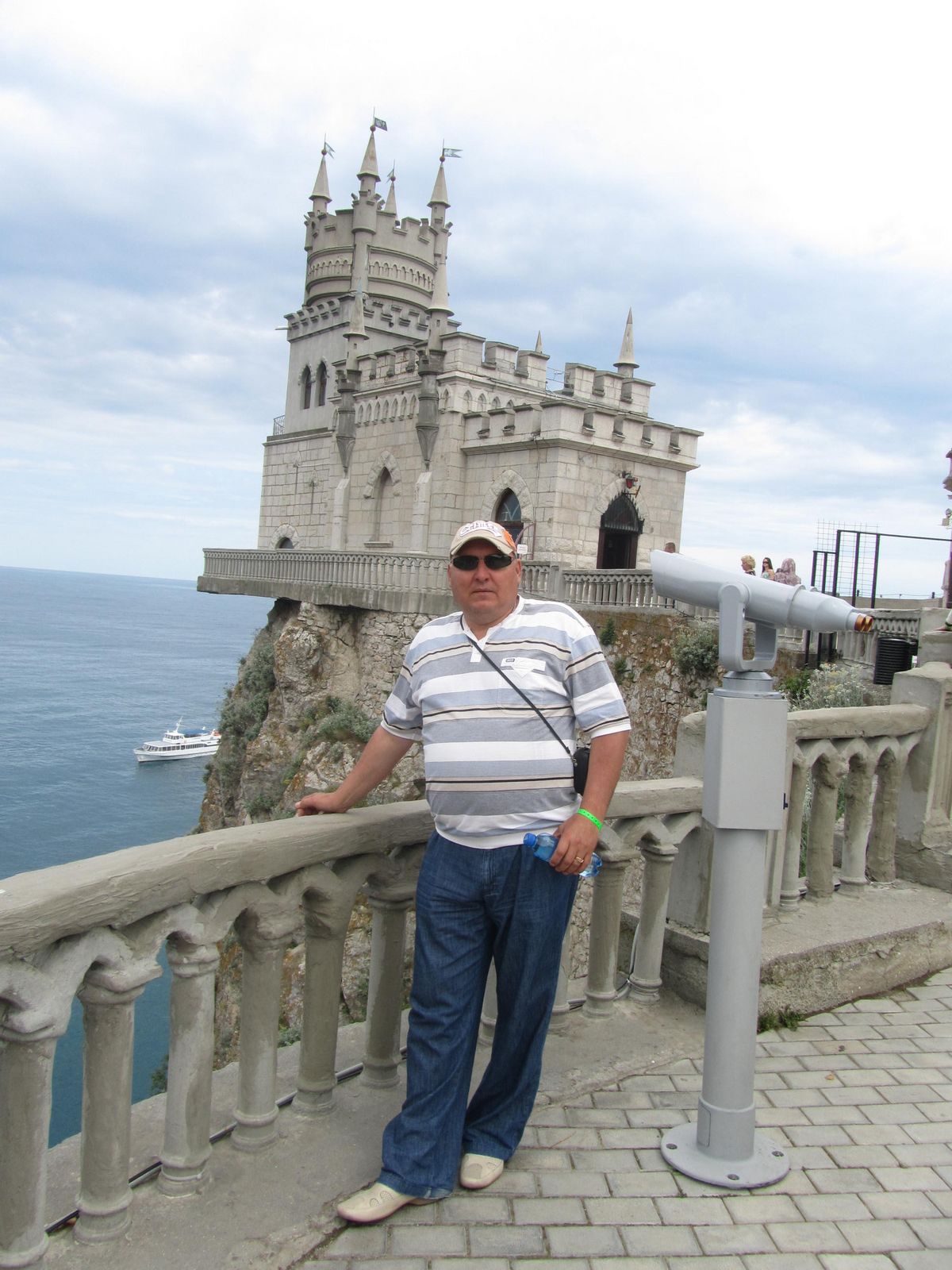 Георгий Попов