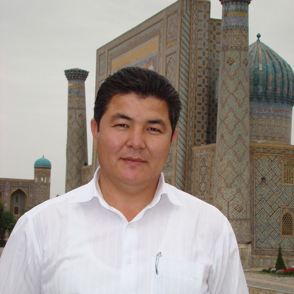 Уткир Сайфиев