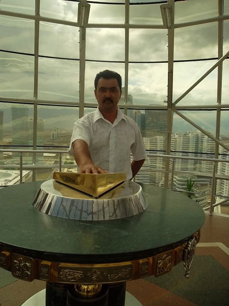 Избасар Сулейменов