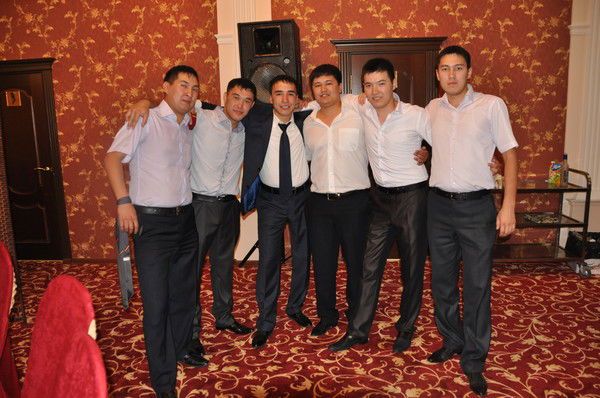 ***elnur*** Uralbekov